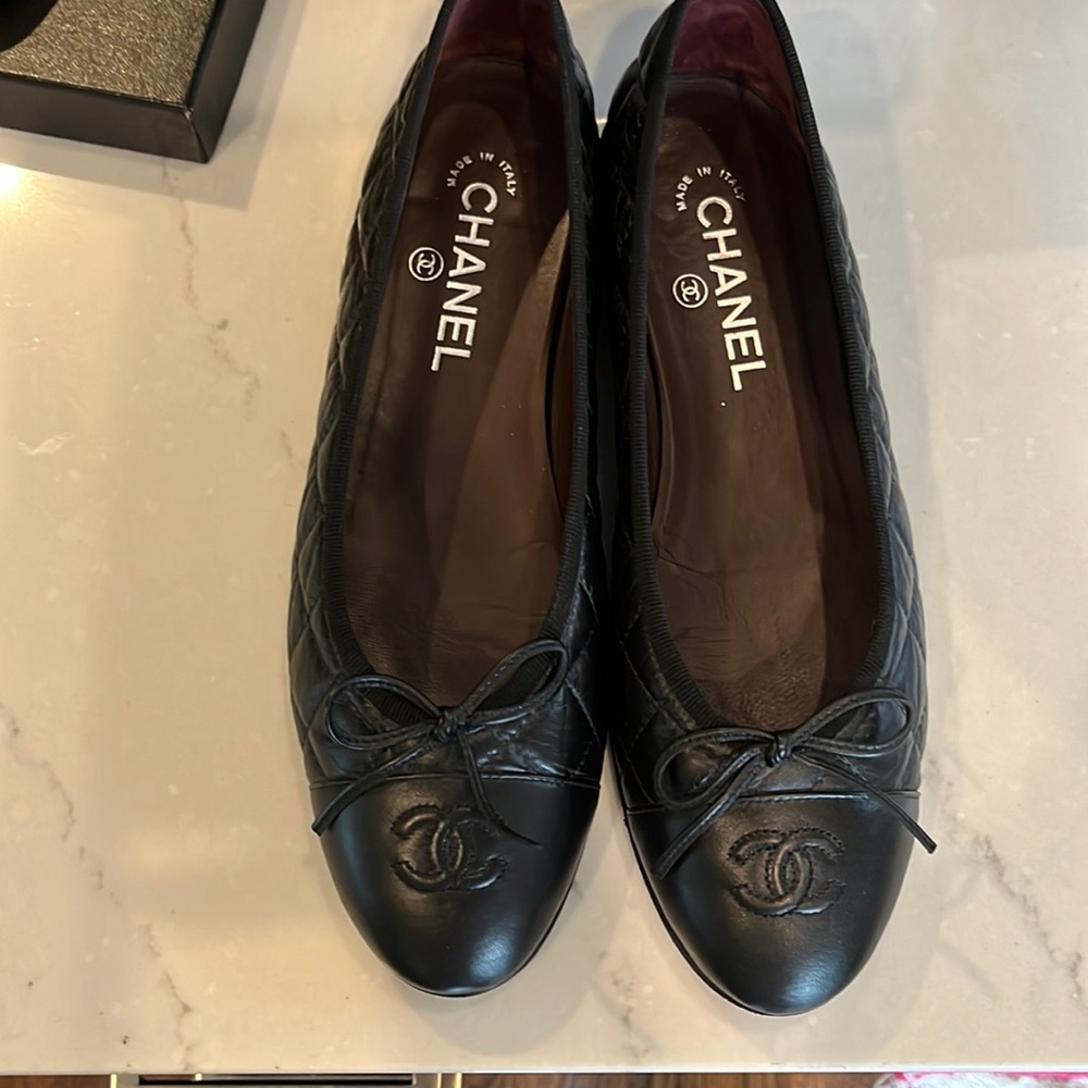 Amazing Chanel flats